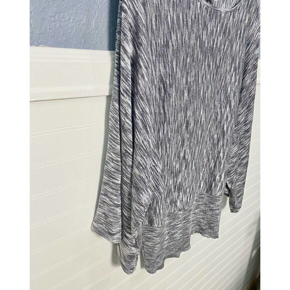 Chico's Gray Long Sleeve Relax Fit Tunic - Picture 5 of 7